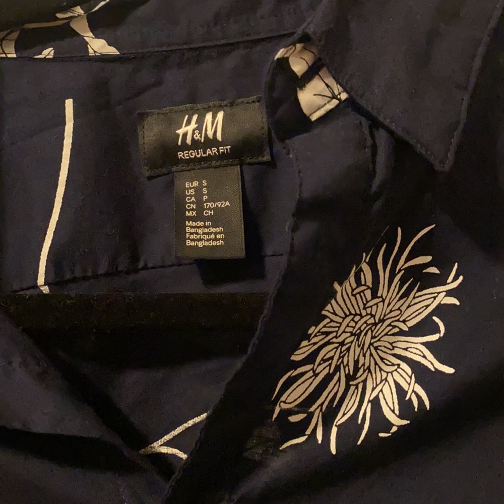 H&M button down - Picture 2 of 2